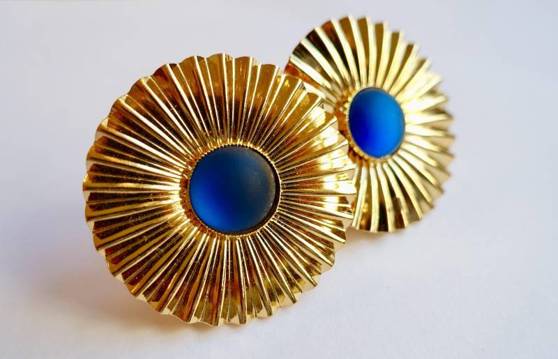 Große Vintage Gold Türkis Ohrclips Original 80-Er Jahre Retro Made in Germany von treasuresofsoho