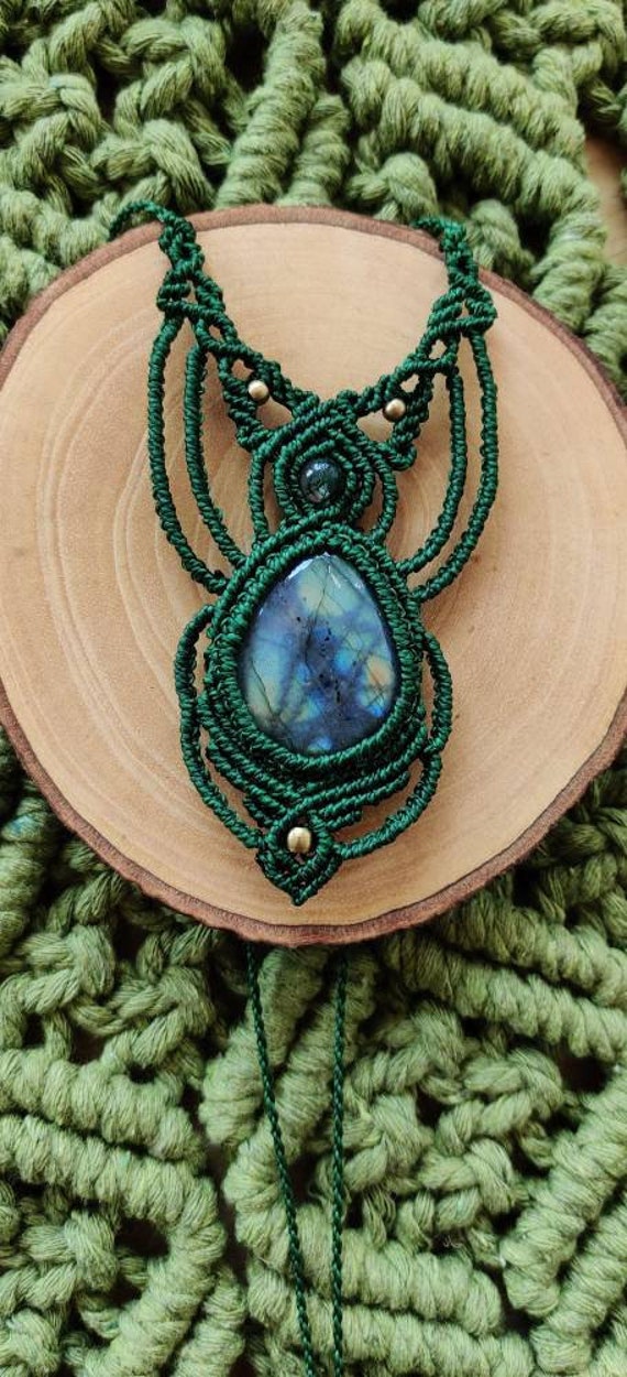 Labradorit Makramee Halskette Moosachatperle/Labradorite Macrame Necklace Moss Agate Bead Labradorit Makramee Halskette Moosachatperle/Labradorite Macrame Necklace Moss Agate Bead von treeoflifemacramee