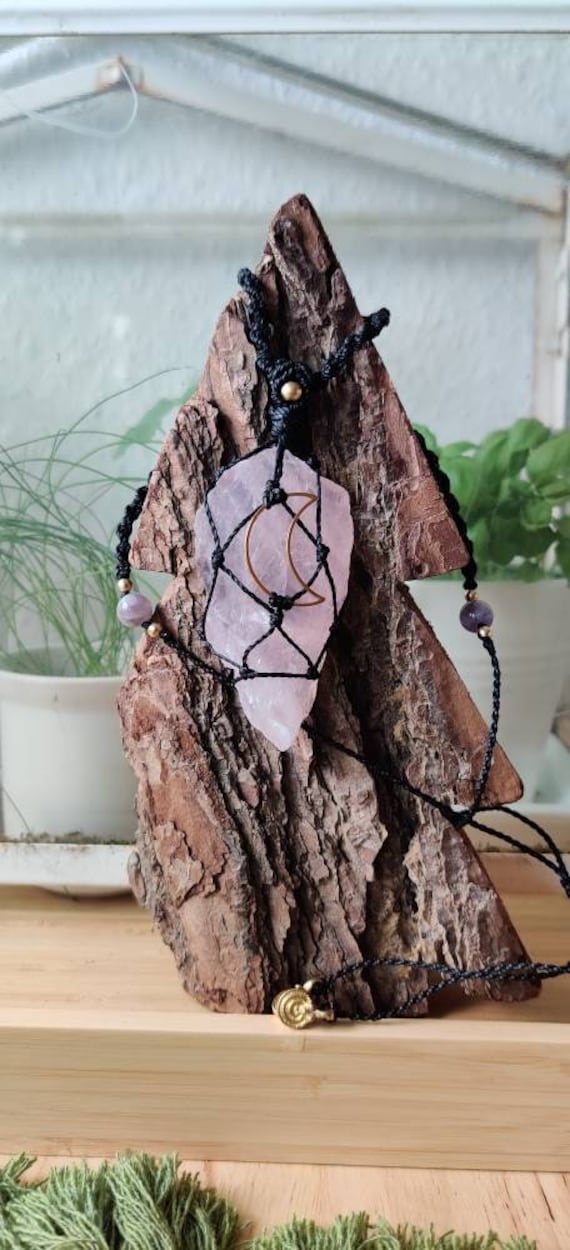 Rosenquarz Roh Kristall Amethyst Halskette Pendel Chakra Makramee/Rosequartz Raw Crystal Amethyst Necklace Pendulum Pedant Macrame Rosenquarz Roh Kristall Amethyst Halskette Pendel Chakra Makramee/Rosequartz Raw Crystal Amethyst Necklace Pendulum Pedant Macrame von treeoflifemacramee