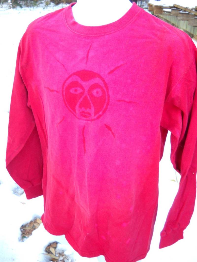 Mittelrotes Sonnenhemd Für Herren | Sun 7 Mittelrotes Sonnenhemd Für Herren | Sun 7 von treeshirts