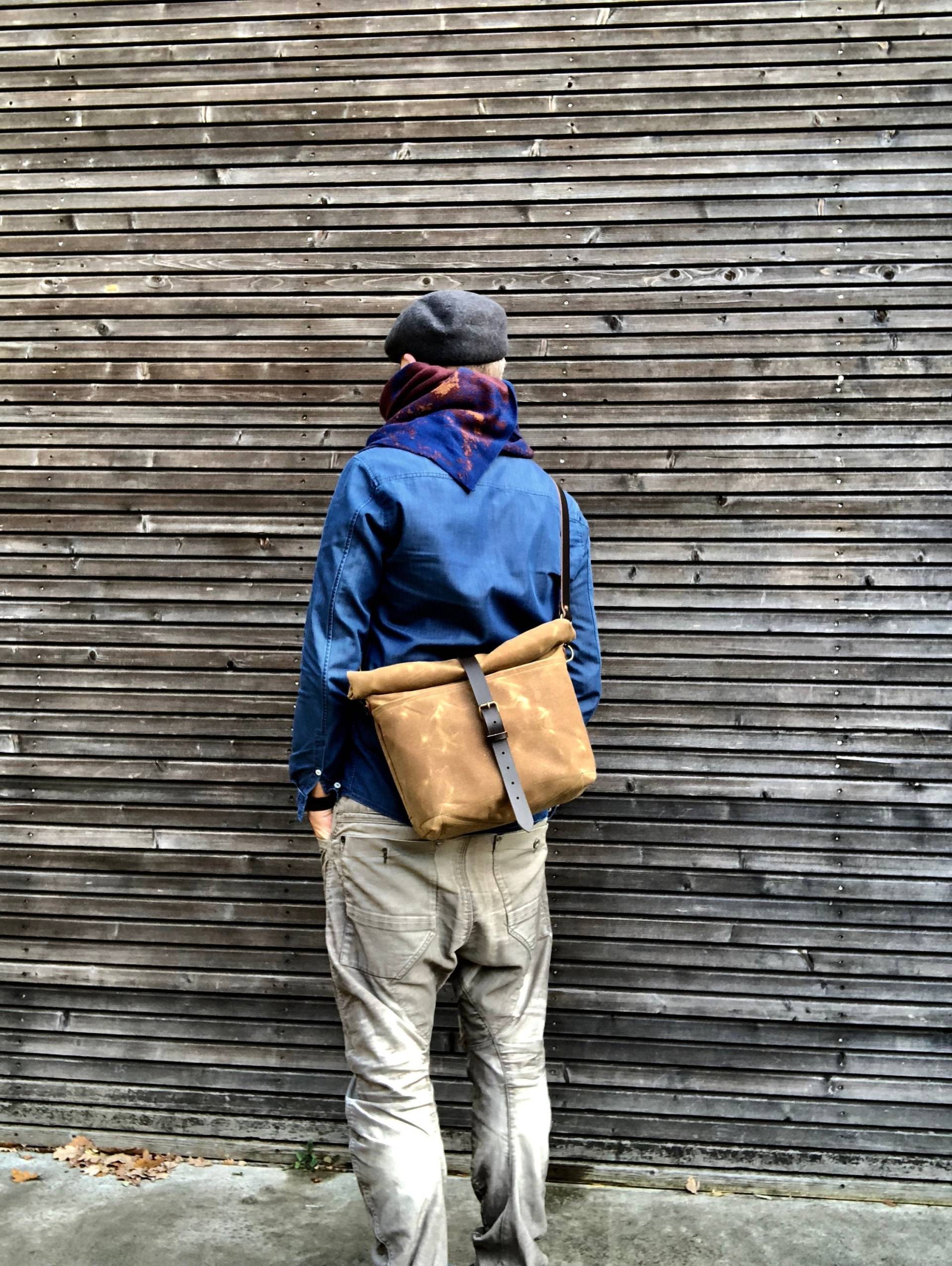 Messenger Bag Gewachste Canvas/Cross Body Tasche Mit Leder Schulterband Und Gepolsterter Unterseite Collection Unisex von treesizeverse
