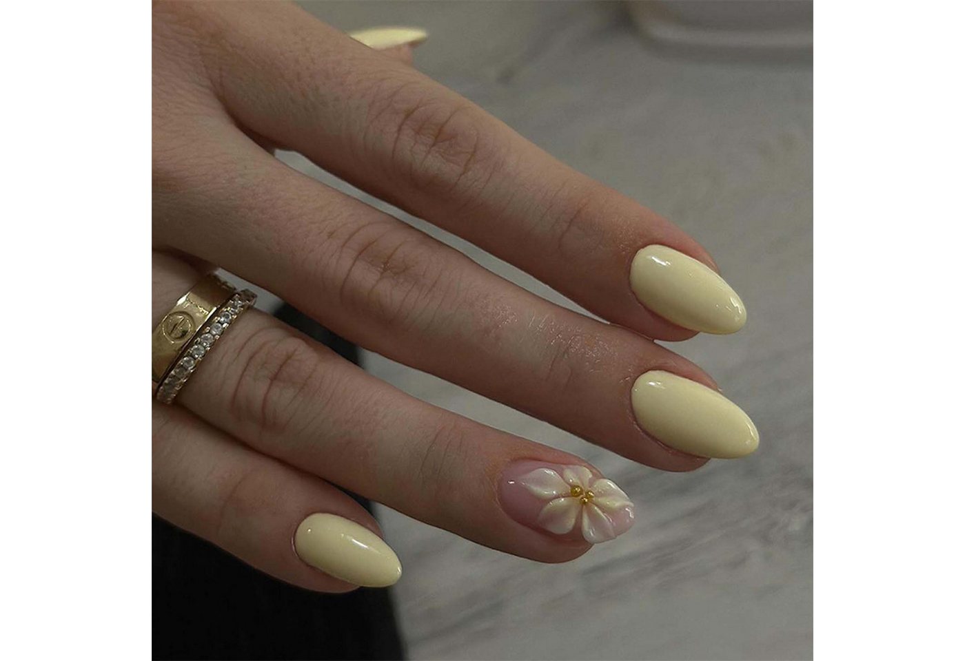 trends for living Kunstfingernägel 24 Stück abnehmbarer gelber Mandel-Nagelkunst-3D-Blumen-Kunstnägel, 24-tlg. von trends for living