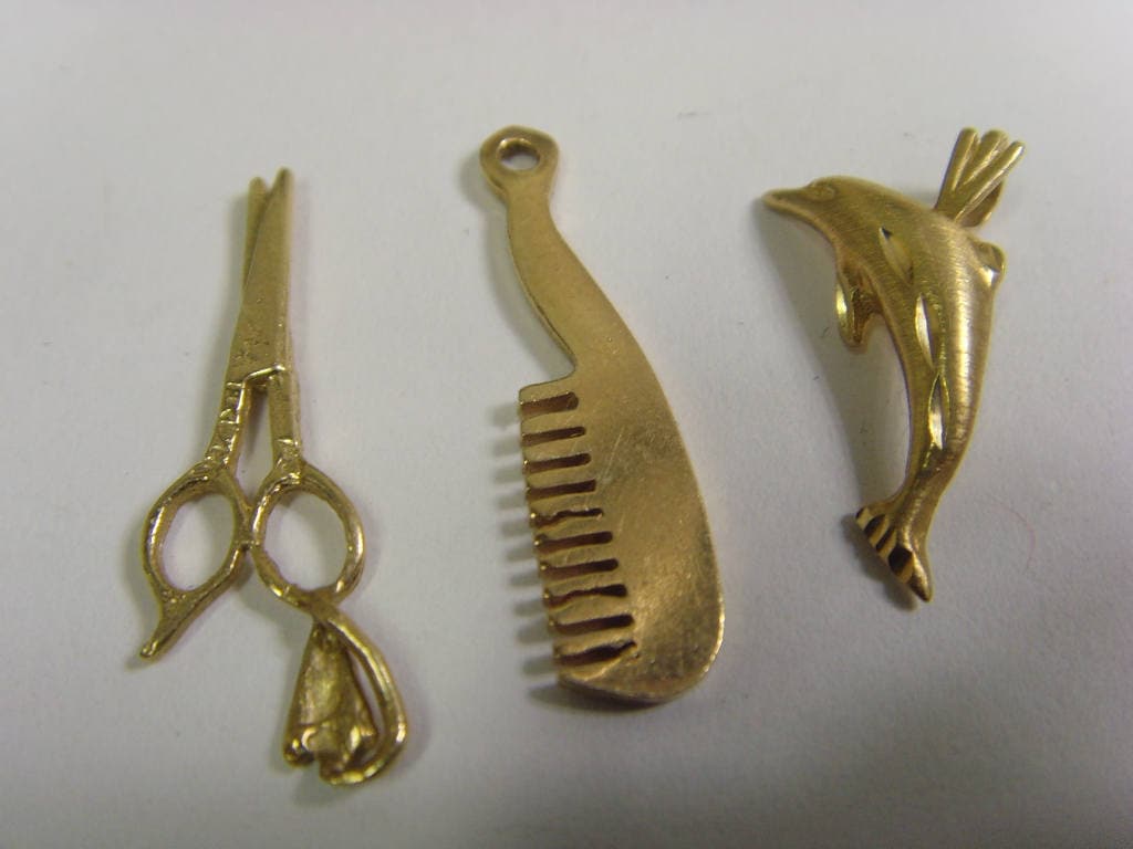 14K Gold Charm Anhänger Vintage Hair Salon, Delphin, Steampunk 14K Gold Charm Anhänger Vintage Hair Salon, Delphin, Steampunk von tribalbeadsandarts