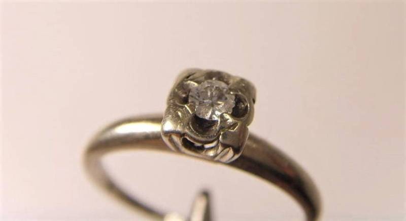 1950Er Jahre Diamant Solitär Ring 0.10 Ct, 14 Karat Weißgold, Größe 5, 5 1950Er Jahre Diamant Solitär Ring 0.10 Ct, 14 Karat Weißgold, Größe 5, 5 von tribalbeadsandarts