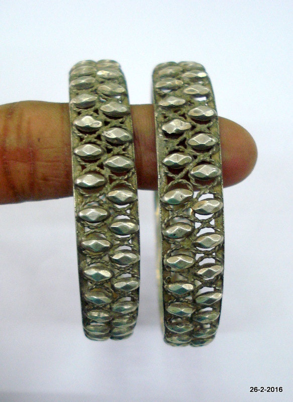 Alte Antike Stammes-Alte Silber Armreif Armband Chudiyan Set 2Pc Handgemacht von tribalsilver99