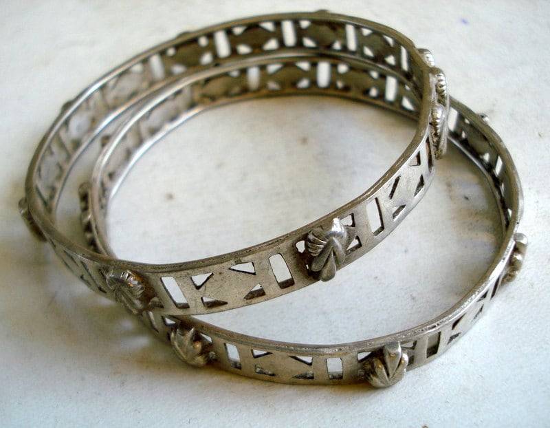Alte Antike Stammes-Alte Silber Armreifen Armband Chudiyan Set Handgemacht von tribalsilver99