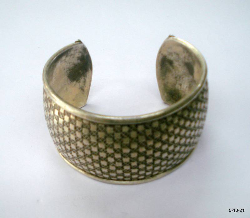 Fabelhafter Trachten Design Sterling Silber Armreif Handarbeit Schmuck von tribalsilver99