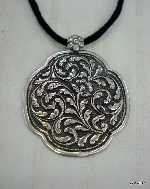 Traditionelle Design Sterlingsilber Halskette Anhänger Handgemachter Schmuck von tribalsilver99