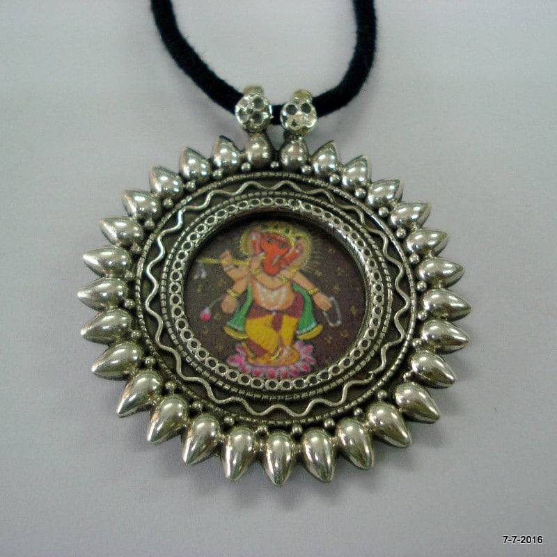 Traditionelle Design Sterlingsilber Halskette Malerei Anhänger Ethno-Schmuck von tribalsilver99