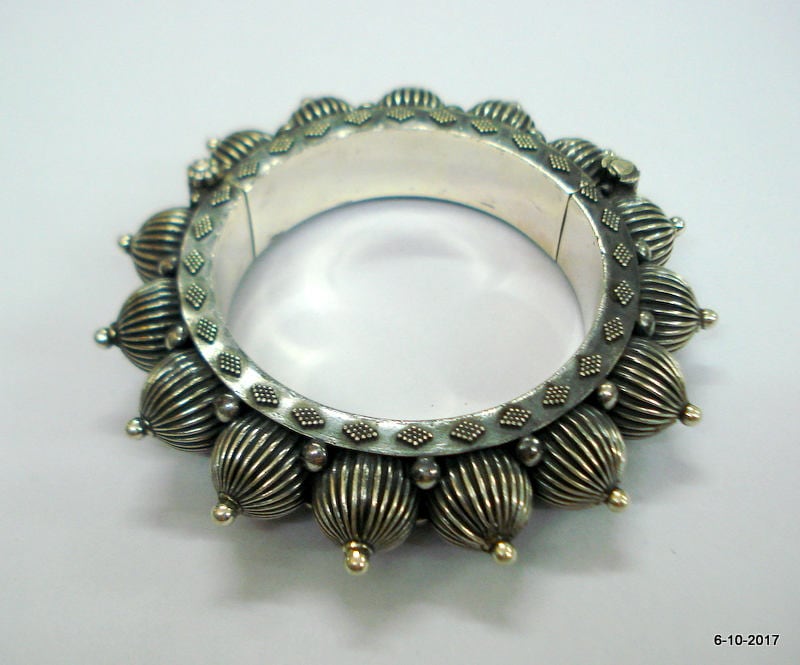 Traditionellen Design Sterling Silber Armreif Armband Handgefertigten Schmuck Traditionellen Design Sterling Silber Armreif Armband Handgefertigten Schmuck von tribalsilver99