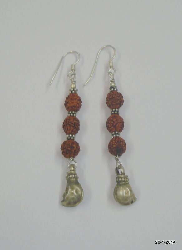 Traditionelles Design Alt Silber Ohrringe Rudraksha Perlen von tribalsilver99