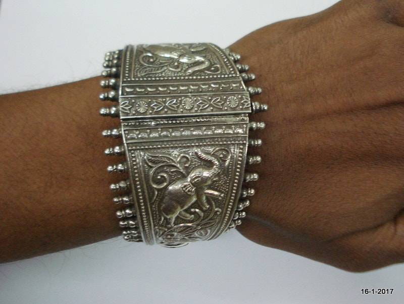 Traditionelles Design Sterling Silber Armband Armreif Manschette Handgemachter Schmuck von tribalsilver99