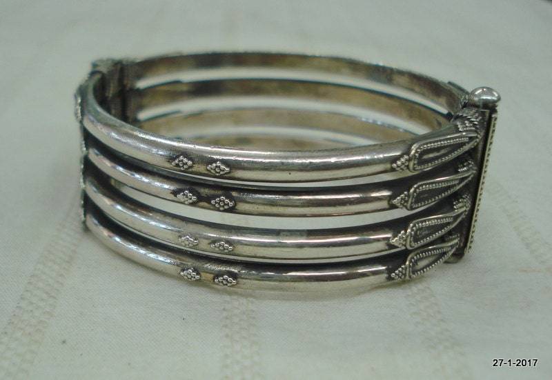 Traditionelles Design Sterling Silber Armreif Armband Manschette Handgemachter Schmuck von tribalsilver99