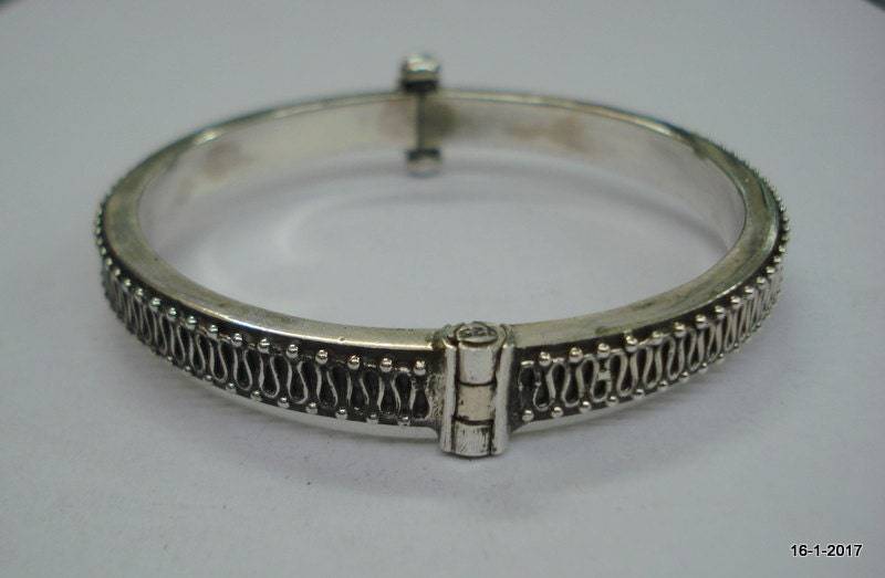 Traditionelles Design Sterling Silber Armreif Armband Manschette Handgemachter Schmuck von tribalsilver99