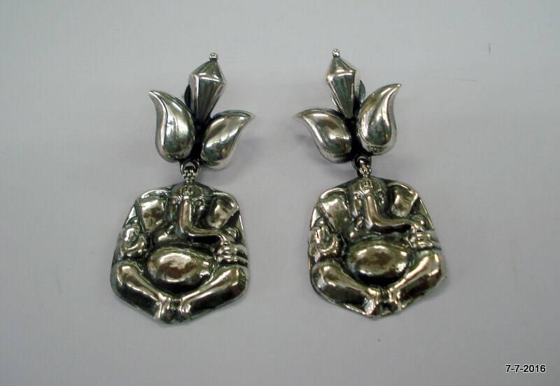 Traditionelles Design Sterling Silber Ohrringe Hindu Gott Lord Ganesha von tribalsilver99