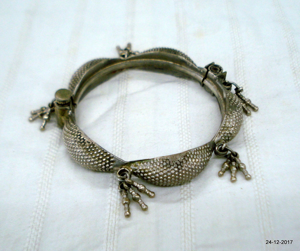 Vintage Armreif Armband Antiker Stammes Alte Silber Schmuck von tribalsilver99