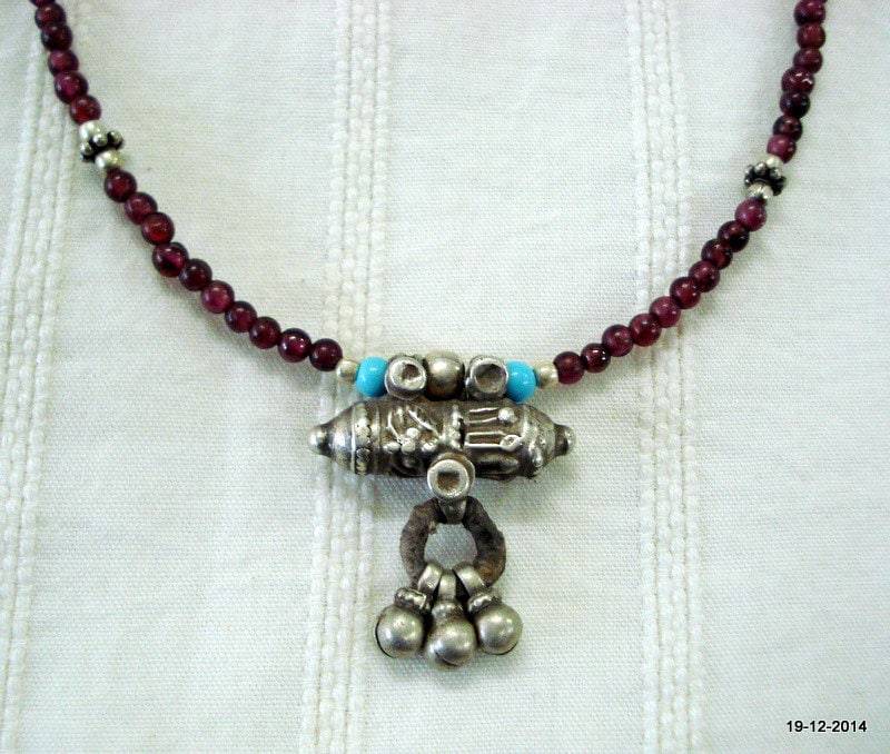 Vintage Halskette Silberkette Granat Perlen Altsilber Anhänger von tribalsilver99