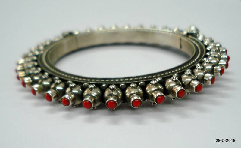 sterling Silber Bangle Armband Handgefertigte Schmuckkorallenfarbe Edelstein von tribalsilver99