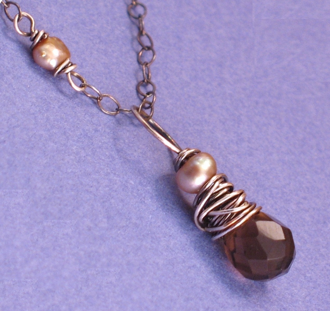 Cordelia Halskette - Rauchquarz Und Champagner Perlen An Einer Oxidierten Sterling Silber Kette Cordelia Halskette - Rauchquarz Und Champagner Perlen An Einer Oxidierten Sterling Silber Kette von trillium