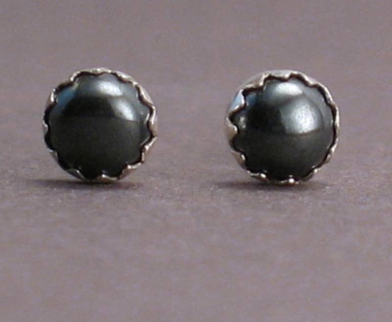 Hämatit Ohrstecker Sterling Silber Lünette, Grauer Edelstein | 4 Mm - Schiefer Hämatit Ohrstecker Sterling Silber Lünette, Grauer Edelstein | 4 Mm - Schiefer von trillium