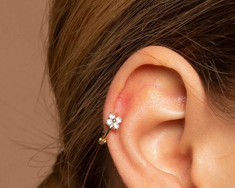 Blumen Cz Hoop Ohrring 18K Vergoldete Sterling Silber Huggies von triumjewelry