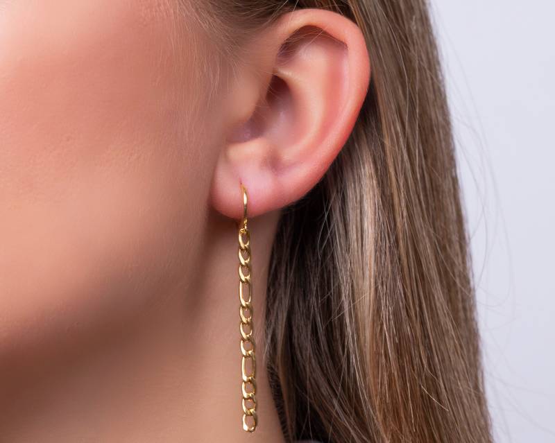 Huggie Hoop Ohrringe Mit Baumelnder Figaro Kette - 18K Gold 925 Sterling Silber von triumjewelry