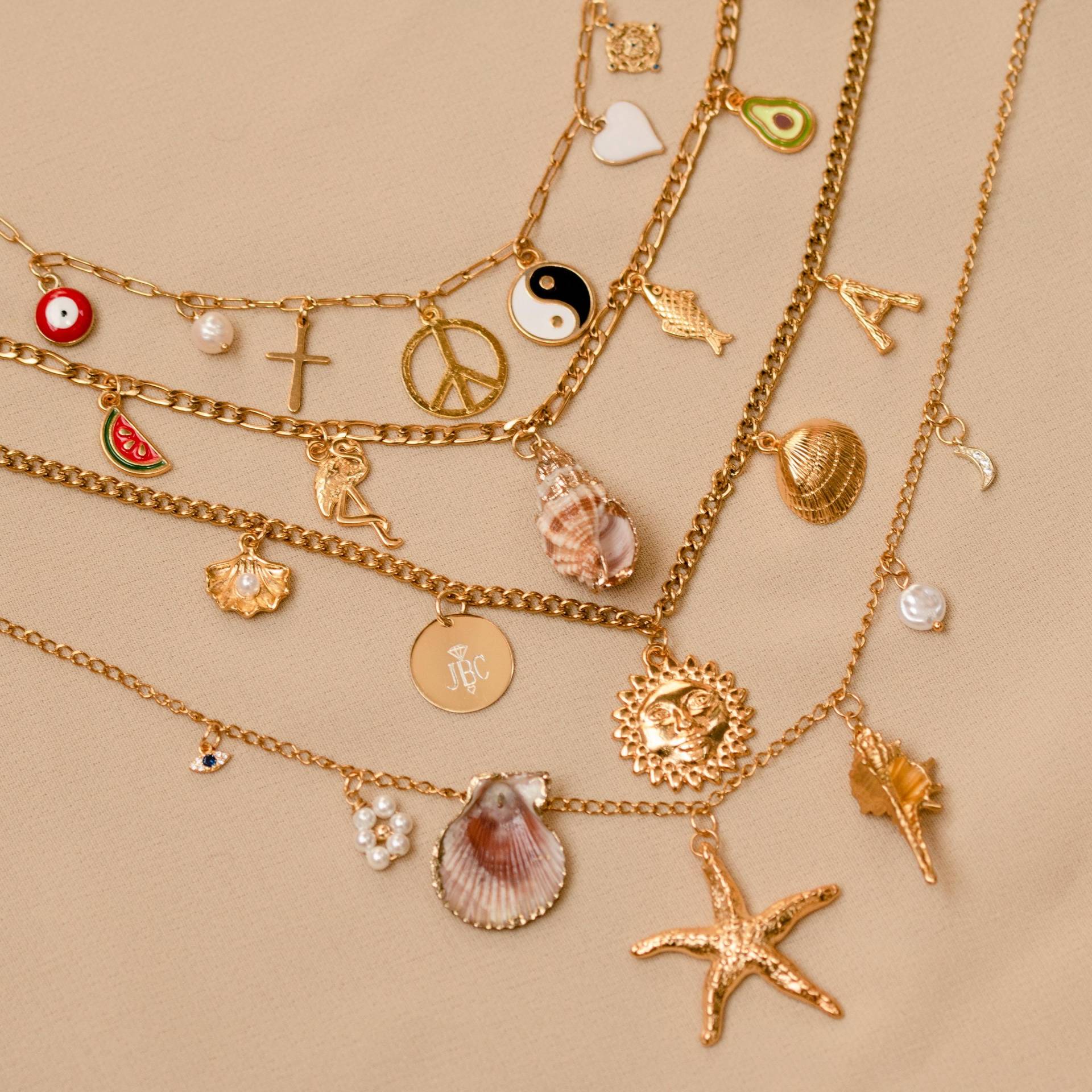 Individuelle Charm Halskette Vergoldeter Personalisierter Schmuck Geschenk von triumjewelry