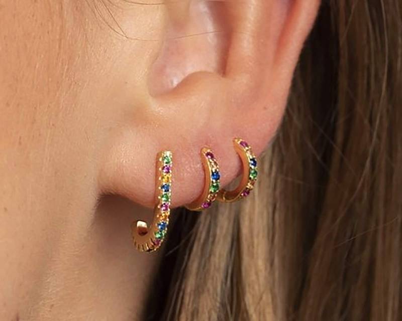 Regenbogen Cz Hoop Ohrringe 18K Gold Sterling Silber Huggies von triumjewelry
