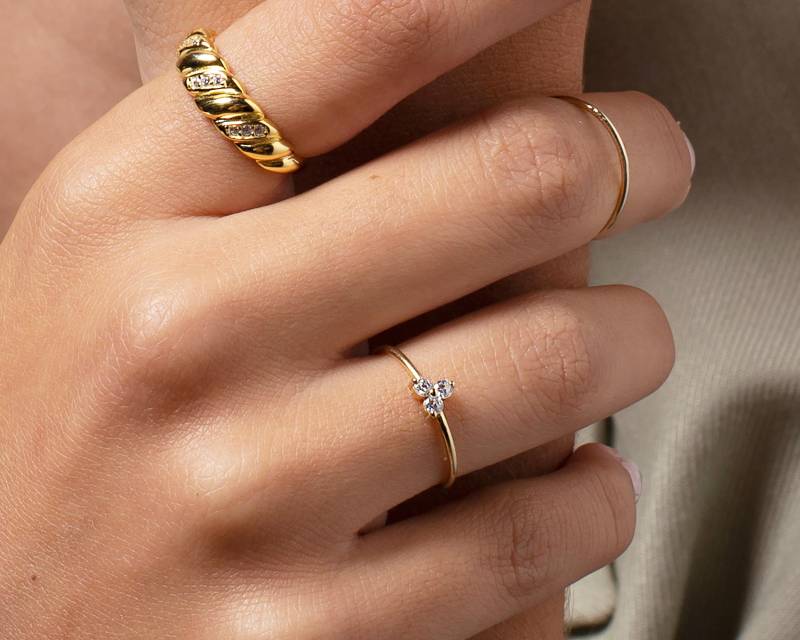 Zierlicher Cz Blumenring 18K Vergoldetes Sterlingsilber von triumjewelry