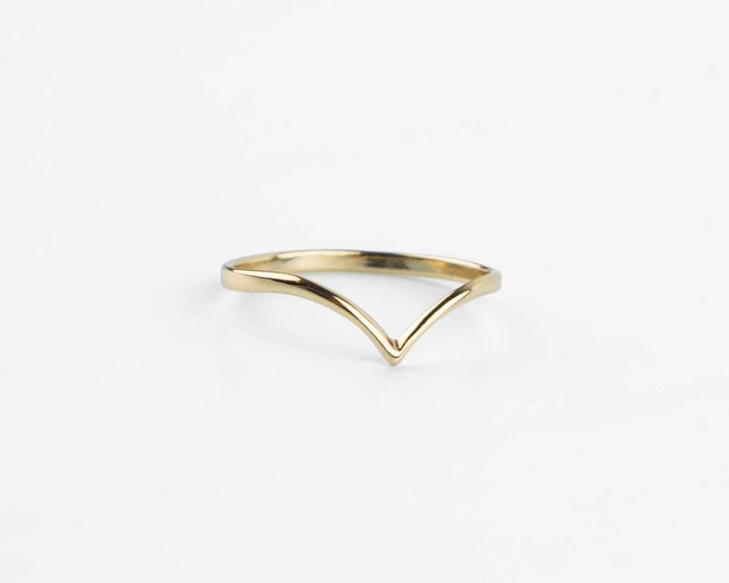 Zierlicher V Ring Vergoldeter Sterling Silber Ring von triumjewelry