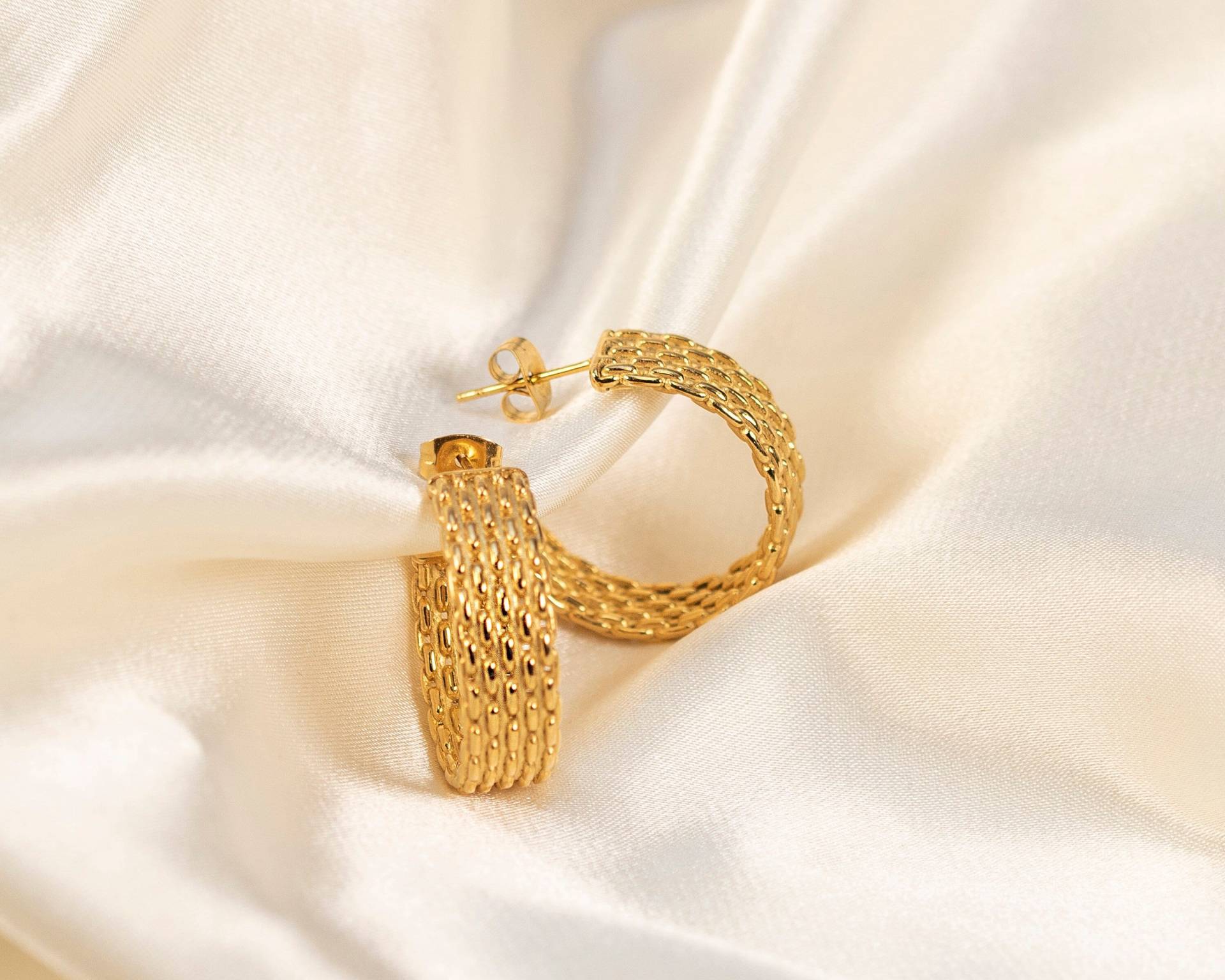 strukturierte Goldcreolen 18K Plattierter Edelstahl, 25 Mm von triumjewelry