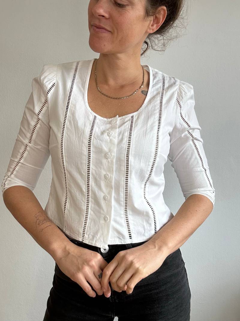 Süße Weiße Vintage Bluse Trachtenbluse Baumwollbluse Gr38 von trouvelieblingsteile