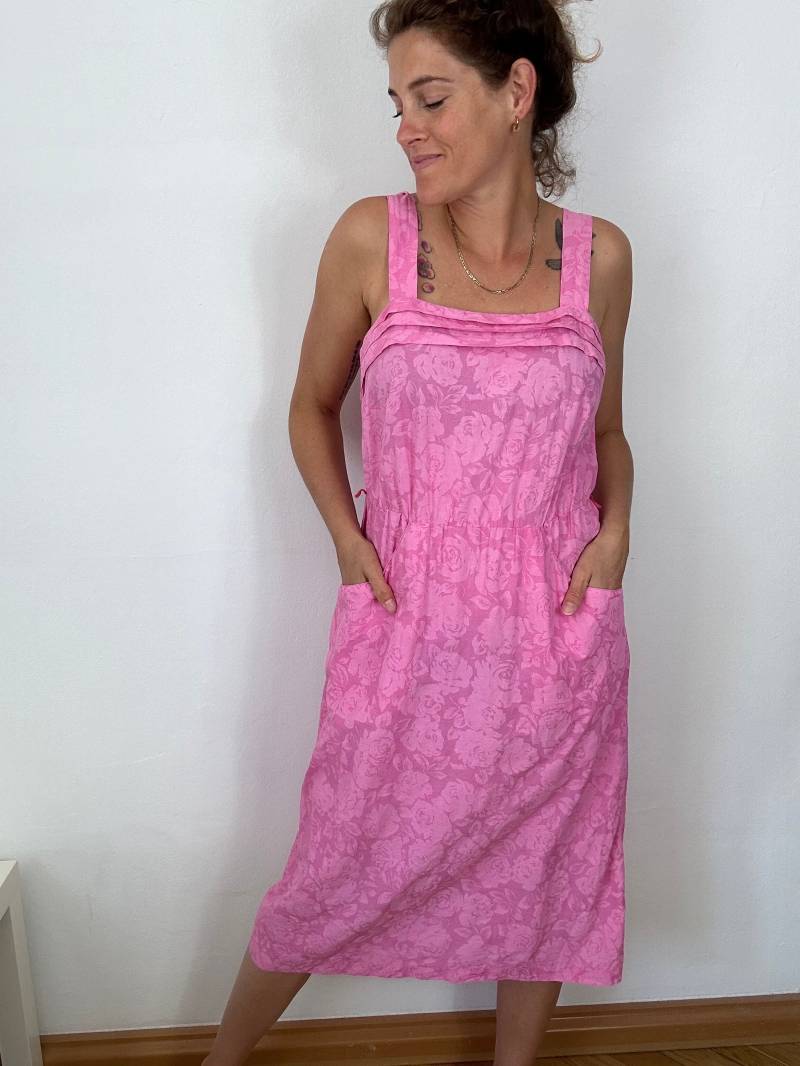 Supersüsses Vintage Trägerkleid Kleid Sommerkleid Blumenkleid Midikleid Gr42 von trouvelieblingsteile