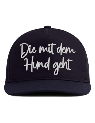 tshirtladen - Die mit dem Hund geht - Navy Snapback mit gesticktem Spruch - Geschenk für Hundeliebhaberinnen & Gassigeherinnen - Cap für Frauen mit Herz für Hunde von tshirtladen