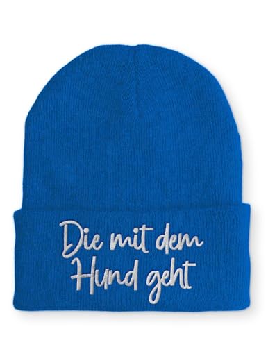 tshirtladen Beanie Die mit dem Hund geht Wintermütze in Blau Strickmütze mit lustiger Stickerei Gassi gehen Damen Mütze Herren Mütze Aufmerksamkeit Unisex OneSize Beanie für Hundeliebhaber von tshirtladen