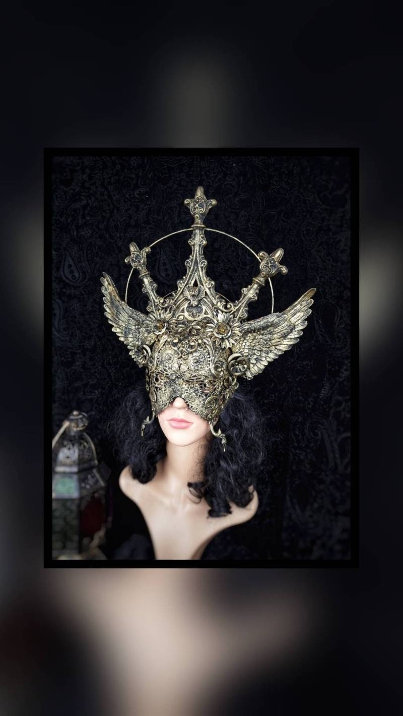 Headpiece Blind Mask " Gargoyle" With Wings, Vampire Gothic Headpiece, Cathedral Goth Crown, Religious, Cosplay /Made To Order von tuahadedana