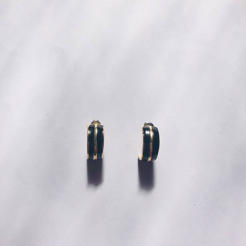 Vintage Schwarz-Gold Halbkreis Ohrringe Vintage Schwarz-Gold Halbkreis Ohrringe von tulipantco