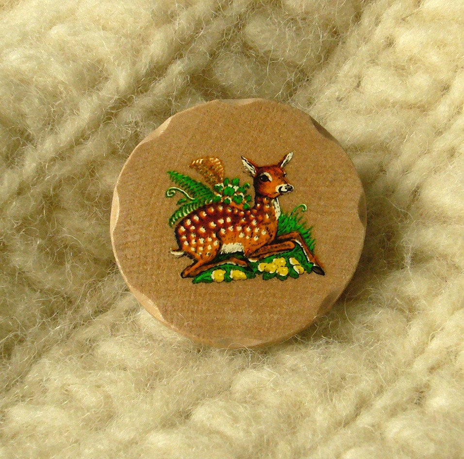 Fawn Und Far Holz Brosche Fawn Und Far Holz Brosche von tuwhittuwhoo