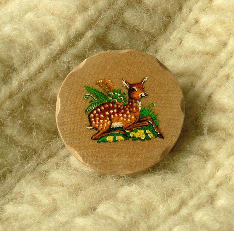 Fawn Und Far Holz Brosche Fawn Und Far Holz Brosche von tuwhittuwhoo