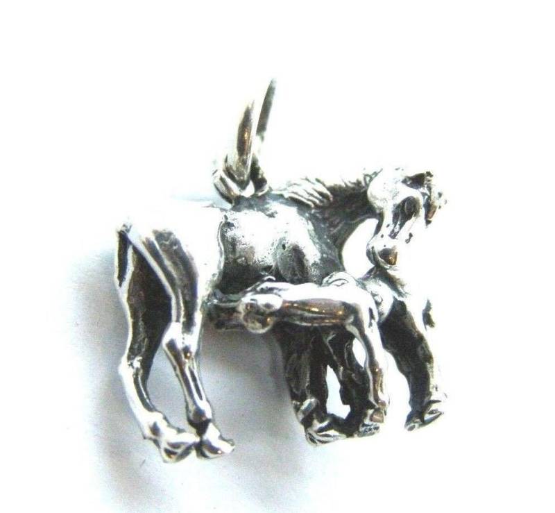Stute Und Fohlen Pferd Charm Anhänger .925 Sterling Silber Stute Und Fohlen Pferd Charm Anhänger .925 Sterling Silber von twinsjewelrygs