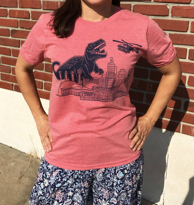 Kansas City, Shirt, Dinosaurier, Skyline, T-Rex, Navy, Rot von twotonepress