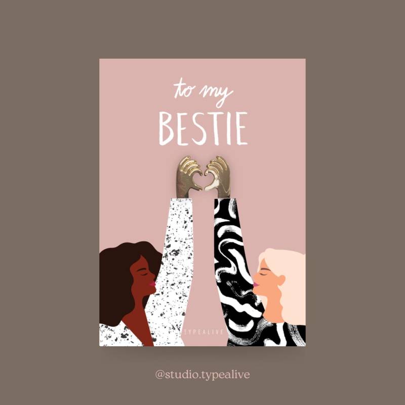 Anstecker-Set/Bestie Pins Aus Messing Mit "Heart You"-Geste Inkl. Karte Und Spruch, Als Glücksbringer, Weihnachtsgeschenk Anstecker-Set/Bestie Pins Aus Messing Mit "Heart You"-Geste Inkl. Karte Und Spruch, Als Glücksbringer, Weihnachtsgeschenk von typealive