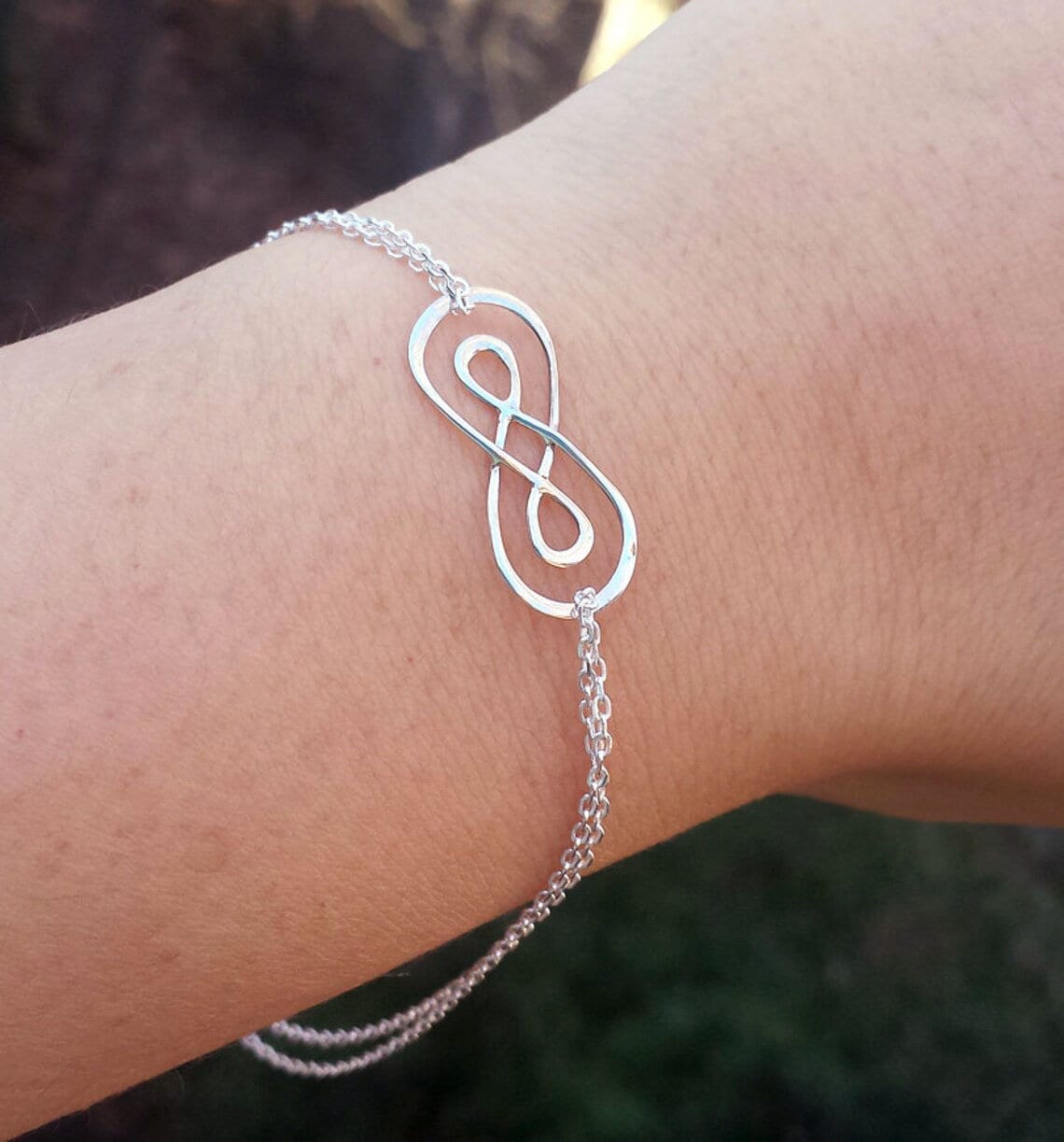 Doppel Infinity Armband, Sterling Silber, Armband Für Die Beste Freundin, Armband Freundin, Geschenk Freundin Doppel Infinity Armband, Sterling Silber, Armband Für Die Beste Freundin, Armband Freundin, Geschenk Freundin von tyrahandmadejewelry