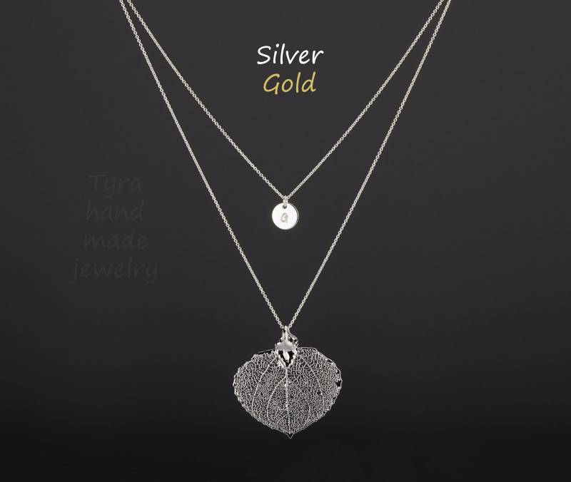 Doppelschicht Echte Aspen Blatt Halskette, Initial Handgestempelt Monogramm, Brautjungfer Geschenk, Hochzeit Schmuck, Herbst Hochzeitsgeschenk von tyrahandmadejewelry