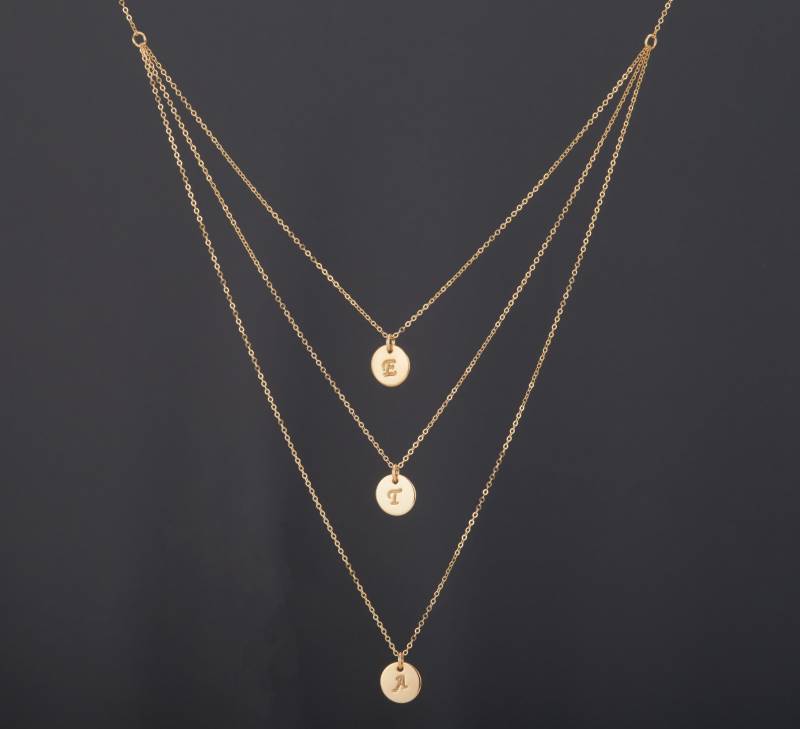 Dreischichtige Anfangsanhänger, Silber, Gold Filled, Roségold Handgestempelter Mutter Von Drei Kindern, Familienhalskette von tyrahandmadejewelry