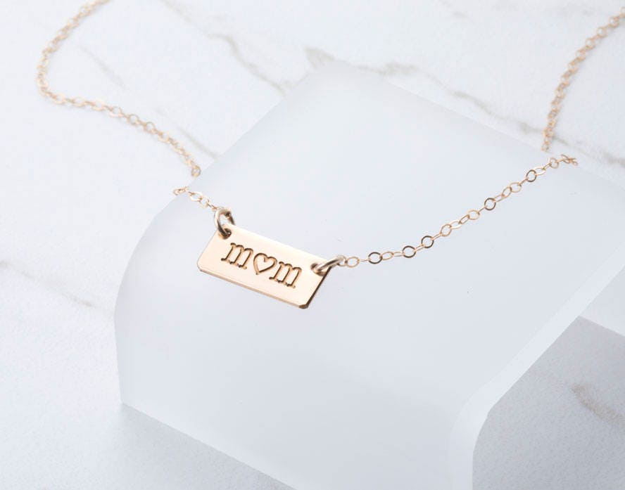 Kurze Initial Bar Halskette, Kleine Halskette, Roségold, Hand Gestempelt, Benutzerdefiniertes Monogramm, Voller Name Bar, Brautjungfer Geschenk Kurze Initial Bar Halskette, Kleine Halskette, Roségold, Hand Gestempelt, Benutzerdefiniertes Monogramm, Voller Name Bar, Brautjungfer Geschenk von tyrahandmadejewelry