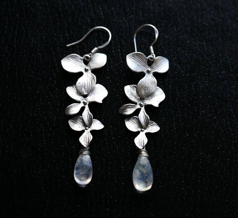 Orchidee Ohrringe, Orchidee Ohrringe, Brautjungfern Geschenk, Brautjungfern Geschenk, Hochzeit Schmuck Geschenk, Geburtsstein Ohrringe von tyrahandmadejewelry