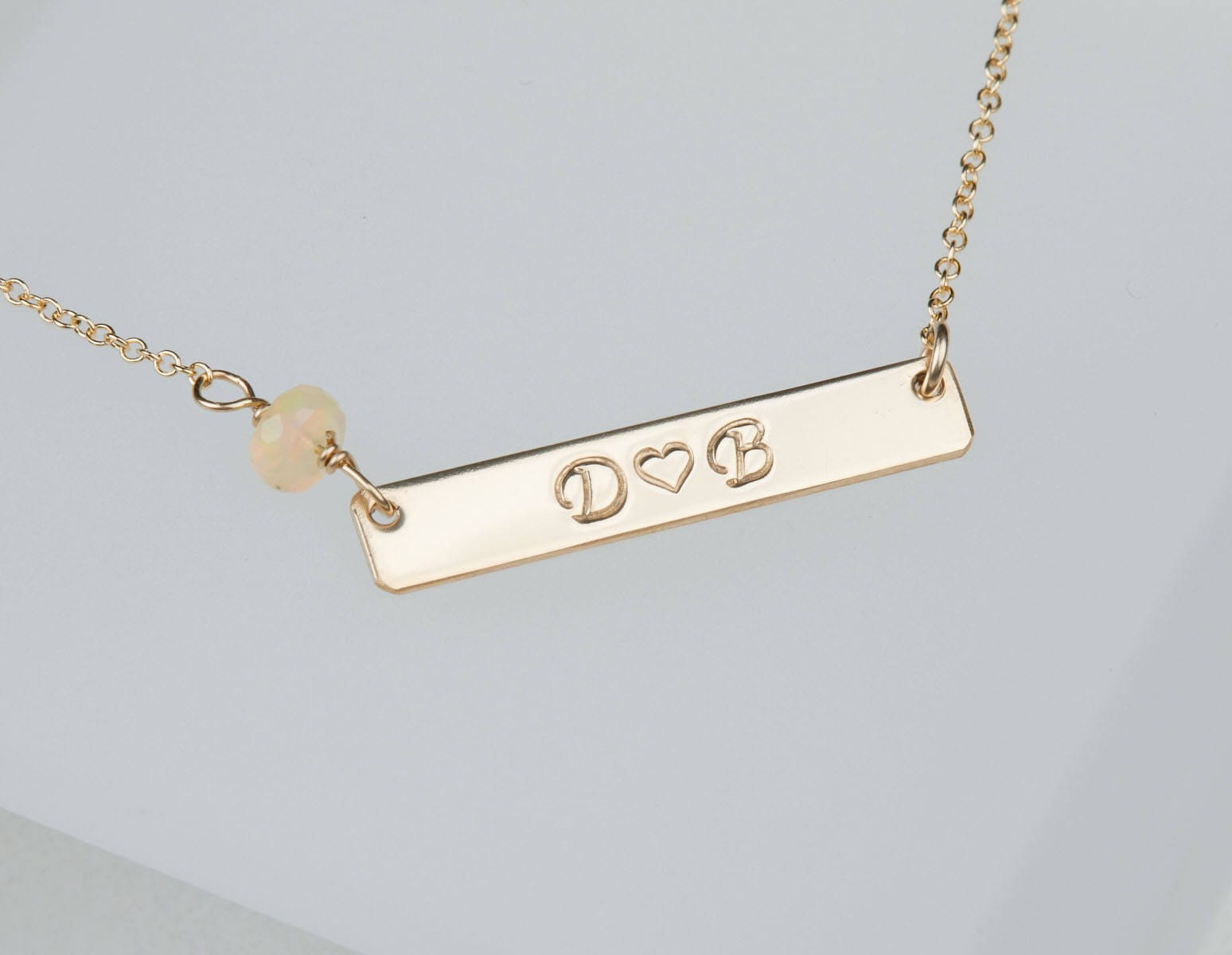 Personalisierte Lange Bar Halskette, Erste Benutzerdefinierte Schriftart Monogramm, Geburtsstein, Silber, Gold, Rotgold, Skinny Namensschild Personalisierte Lange Bar Halskette, Erste Benutzerdefinierte Schriftart Monogramm, Geburtsstein, Silber, Gold, Rotgold, Skinny Namensschild von tyrahandmadejewelry