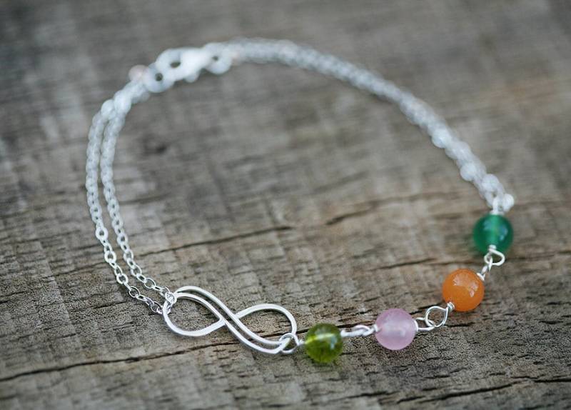 Personalisiertes Doppeltes Unendlichkeitsarmband, Benutzerdefiniertes Perlenarmband, Mutterarmband, Benutzerdefinierter Geburtsstein Personalisiertes Doppeltes Unendlichkeitsarmband, Benutzerdefiniertes Perlenarmband, Mutterarmband, Benutzerdefinierter Geburtsstein von tyrahandmadejewelry