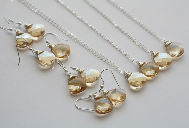 Set Von 3, Teardrop Kristall Halskette, Swarovski Goldenen Sekt, Brautjungferngeschenk, Brautschmuck Set, Crystal Ohrringe, Sterling Silber Set Von 3, Teardrop Kristall Halskette, Swarovski Goldenen Sekt, Brautjungferngeschenk, Brautschmuck Set, Crystal Ohrringe, Sterling Silber von tyrahandmadejewelry
